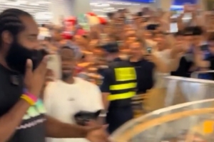 媒體人：哈登中國(guó)行圓滿結(jié)束 杰倫-威廉姆斯下周見(jiàn)