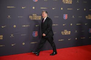 科貝記者：拉波爾塔希望本周完成所有注冊 費爾明將留在巴薩