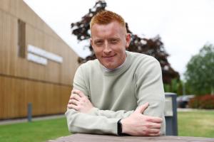 32歲少帥！南安普頓主帥：度假會(huì)玩FM，很多小球隊(duì)用它做數(shù)據(jù)參考