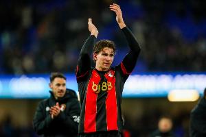 記者：伯恩茅斯中衛(wèi)扎巴尼通過巴黎體檢，轉(zhuǎn)會費6300萬歐+浮動