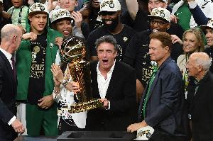 變卦！Shams：綠軍原老板將不再擔(dān)任董事 此前計(jì)劃留任至28年！