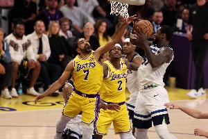 美記：湖人本有機(jī)會(huì)交易文森特&范德彪 但最終球隊(duì)拒絕了這個(gè)提議