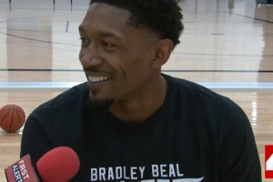 為啥加盟快船？比爾：我有了新的饑渴感 非?？释幻犊偣谲娊渲? >
                                        </div>
                                    </div>
                                                                        <div   id=