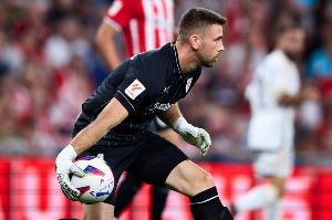 西蒙：海外踢西甲不尊重球迷 尼科續(xù)約展現(xiàn)畢巴也能出世界級(jí)球員