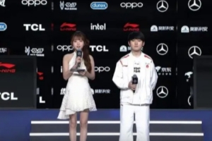 JackeyLove：Hang說(shuō)我偉大開(kāi)心就好；祝大家新年快樂(lè)