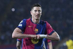 扎哈維：沙特給萊萬開出年薪超1億歐報價，但他更愿意留在巴薩