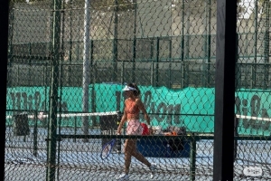 快復(fù)出了？鄭欽文已經(jīng)在西班牙開啟了有球恢復(fù)訓(xùn)練