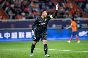 魯媒：克雷桑、高準(zhǔn)翼、王大雷停賽，泰山隊(duì)面臨陣容不整的困擾