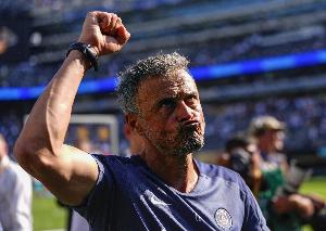 恩里克主帥生涯第2次一年奪5冠，第一次是2015年的巴薩