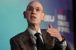 扎堆出售！拓記：綠軍出售今日獲批 湖人還沒批 開拓者要等到明年