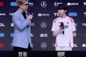 Hope：調(diào)整了狀態(tài)和溝通，今天飛機(jī)的發(fā)揮是正常水平打得還行