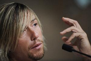 支持老東家！古蒂、赫迪拉預(yù)測皇馬新賽季奪冠，姆巴佩最佳射手