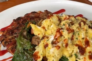 愛吃辣詹姆斯曬晚餐加墨西哥辣醬：總能帶來額外的風(fēng)味和刺激