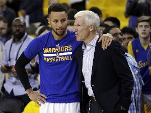 庫(kù)里感激大學(xué)教練：你必須要有那種能看到你潛力的人