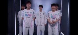 那么是誰(shuí)不能贏WBG呢？BLG取得對(duì)陣WBG三連勝