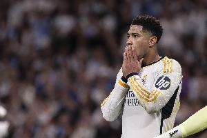 皇馬媒體：貝林厄姆的恢復(fù)進(jìn)展順利，目前已開始在草坪上慢跑