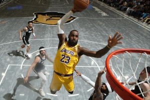 2K突破扣籃能力值僅89！美媒：詹姆斯在籃下依舊完美 至少應(yīng)該95