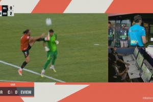 心態(tài)蹦了！馬洛卡球員4分鐘被罰下2人，穆里奇踢到霍安頭部染紅