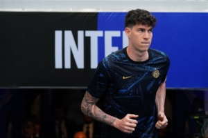 記者：關(guān)于切爾西與巴斯托尼的傳聞是不著邊際的