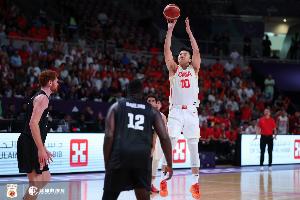 媒體人：王俊杰亞洲杯防守全面&低位進攻是亮點 持球水平仍需提高