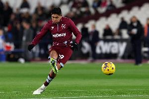 天空：費(fèi)內(nèi)巴切接近租借西漢姆中場E-阿爾瓦雷斯，包含選擇買斷權(quán)