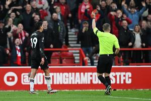 記者：費(fèi)內(nèi)巴切有意西漢姆中場(chǎng)阿爾瓦雷斯，希望租借+選擇買(mǎi)斷