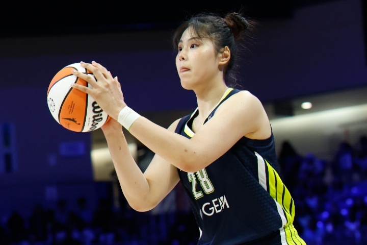 命運如此捉弄！李月汝剛得分生涯新高 下一場就受傷 之后賽季報銷