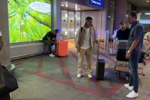 德天空：埃切維里已抵達杜塞爾多夫，周三接受勒沃庫森體檢