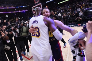 新賽季里程碑觀察：老詹沖擊多項(xiàng)第一 庫(kù)里5千三分 杜&登得分攀升