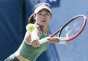 王雅繁止步克利夫蘭站次輪，王欣瑜比賽因雨推遲