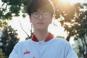 加入FPX后jiejie發(fā)文：今年還沒有結(jié)束，沖！