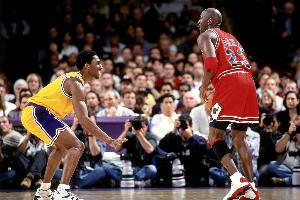 亞歷山大歷史首發(fā)五人組：艾弗森、科比、喬丹、杜蘭特、奧尼爾