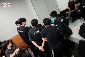 誰的問題？Xun第三賽段被對位MVP八次 下路雙人組一次MVP都沒有