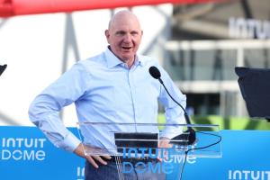 鮑爾默凈資產(chǎn)1525億為北美體壇最富老板 接手后快船市值漲了快3倍