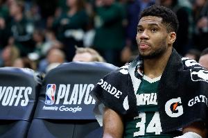 ESPN預(yù)測(cè)新賽季下滑球隊(duì)：雄鹿第1 湖人第2 綠軍&太陽(yáng)并列第3