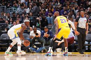 湖人自媒體：湖人無意用詹姆斯交易勇士的巴特勒或庫明加