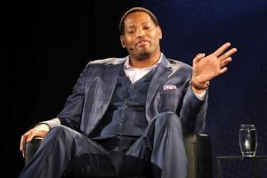 七冠王&三隊(duì)多次總冠軍歷史唯一！祝羅伯特-霍里55歲生日快樂(lè)