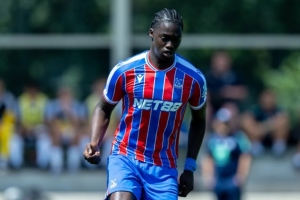 官方：水晶宮與19歲中場穆斯塔法續(xù)約至2028年，球員外租紐倫堡