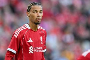 ?；倏耸堑?位在前2場英超都破門的法國球員，第1位是馬夏爾