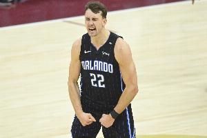 予取予求！小瓦格納首節(jié)6中4拿下10分2板2斷