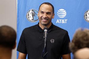 庫(kù)班表示定期與球隊(duì)主席&CEO&總裁溝通 但拒絕討論與哈里森的關(guān)系