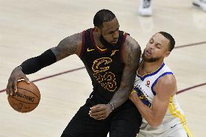 自媒體調(diào)查：你最希望改變詹姆斯6次總決賽失利中的哪一次？