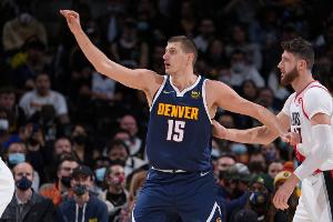 先知！蒂格：阿特金森曾說(shuō)打替補(bǔ)的約基奇比努爾基奇強(qiáng)10倍