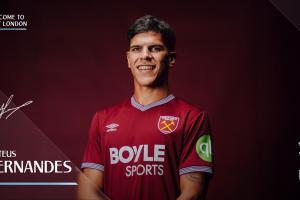 轉(zhuǎn)會(huì)費(fèi)超4000萬(wàn)鎊！官方：西漢姆簽下南安普頓中場(chǎng)費(fèi)爾南德斯