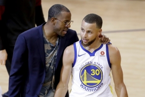 庫(kù)里：隊(duì)友中一哥打高爾夫最好&比克萊好  追夢(mèng)最近也沒(méi)少練