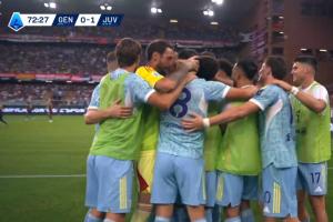 終于破僵！弗拉霍維奇頭球破門，眾隊(duì)友一同參與慶祝