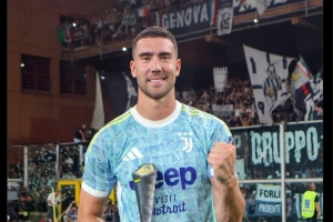 替補(bǔ)頭槌打進(jìn)制勝球！官方：弗拉霍維奇當(dāng)選尤文vs熱那亞全場(chǎng)最佳