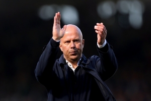 斯洛特：好險(xiǎn)！我們給了阿森納那么多定位球，最終卻以定位球制勝