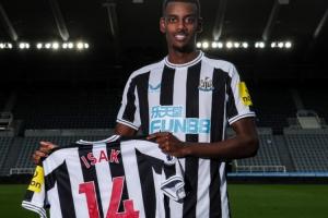 翻倍賣！2022年紐卡破紀(jì)錄7000萬買22歲伊薩克，現(xiàn)破紀(jì)錄1.5億賣