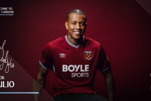 格伊落淚！官方：拒絕水晶宮，布萊頓27歲中衛(wèi)伊戈?duì)柤用宋鳚h姆